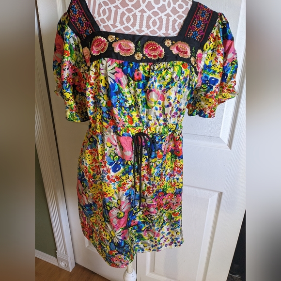 JOHNNY WAS 100% Silk Floral Babydoll Tunic with Embroidery Size M - Picture 1 of 8